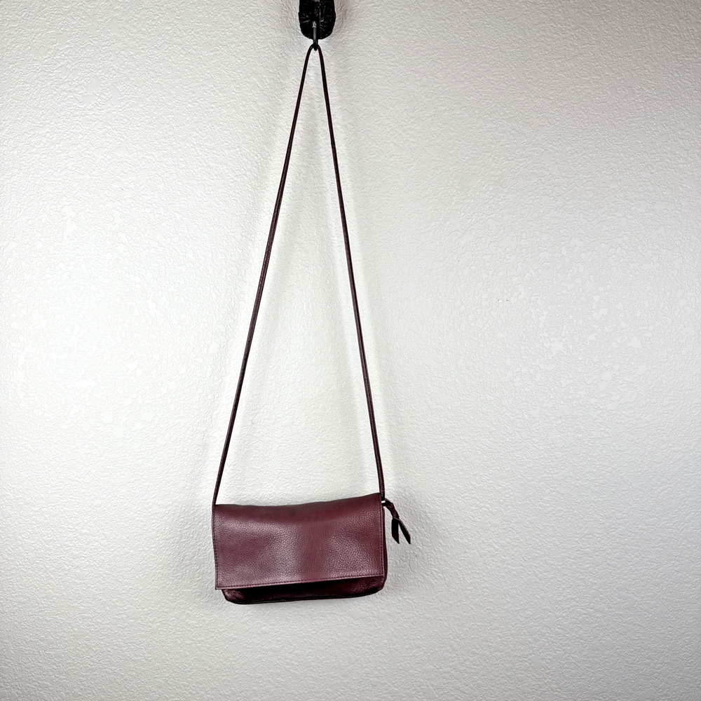 Sven Vintage Flap Crossbody Bag Purse Black Cherry Leather Pockets USA‎ Made